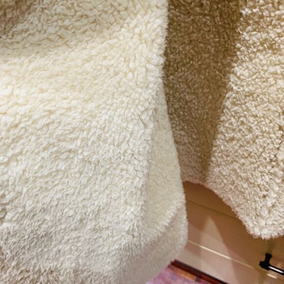 C and C California Faux fur/suede vest - Picture 4 of 5